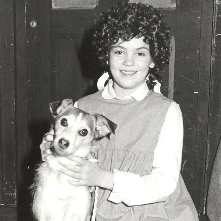 Julia Cook as Annie